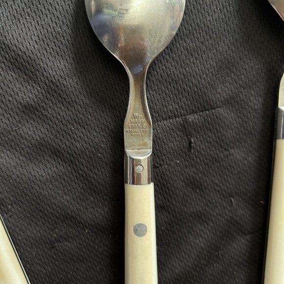 WF Washington Forge Mardi Gras Stainless Off White Plastic Handle flatware 6 pcs - Picture 5 of 13